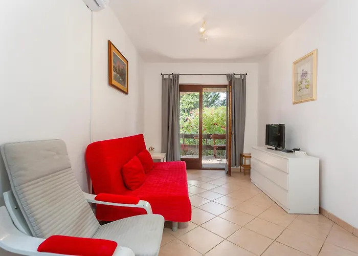 Apartman 2 Bedroom Lovely Apartment In Pinezici