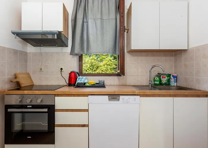 Apartman 2 Bedroom Lovely Apartment In Pinezici